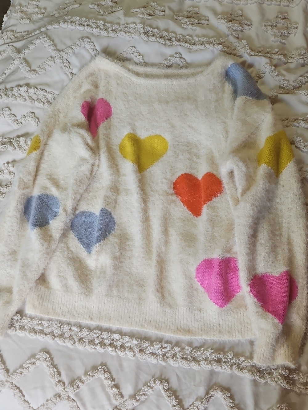 Cozy Cream Heart-Print Sweater - Soft Knit Women's Pullover